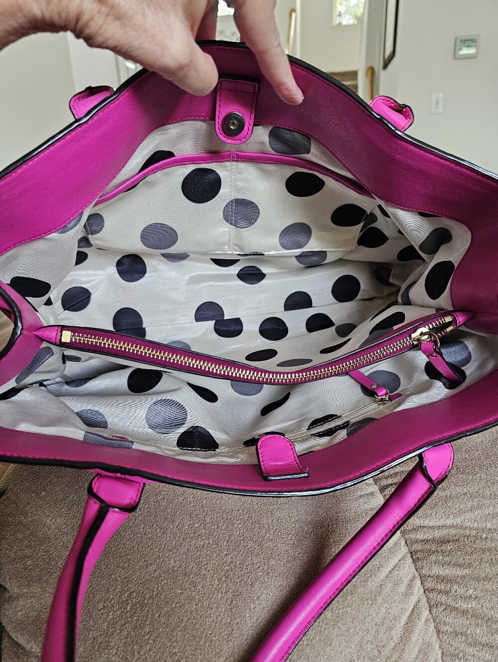 Kate Spade Rosa Mount Pink Leather Tote with Black Trim and Patent Leather Bow - Picture 9 of 16